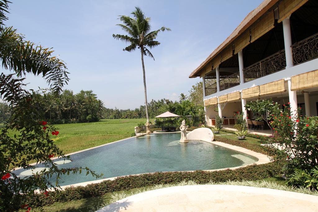 Frangipani Pousada
